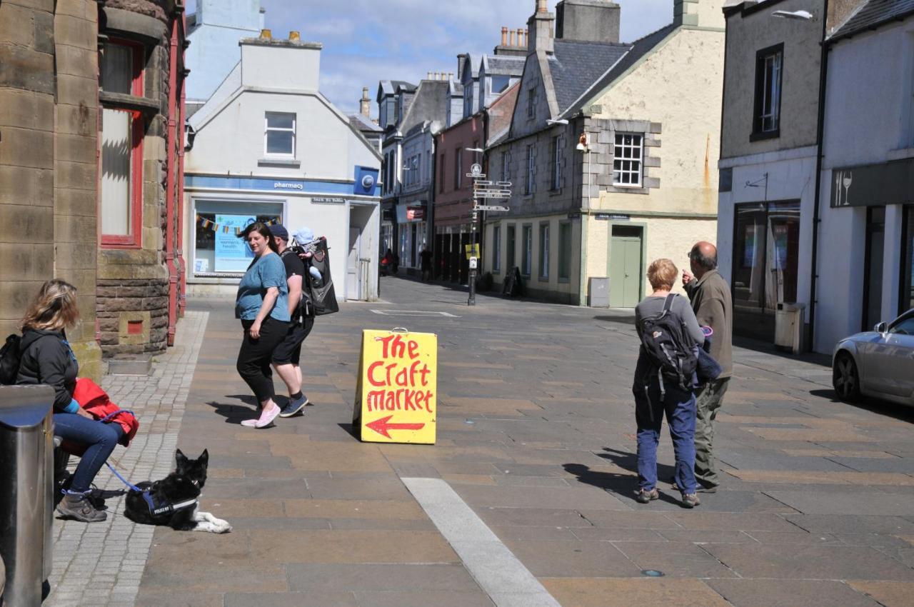 No5 Esplanade Court, Stornoway Town Centre Appartement Buitenkant foto